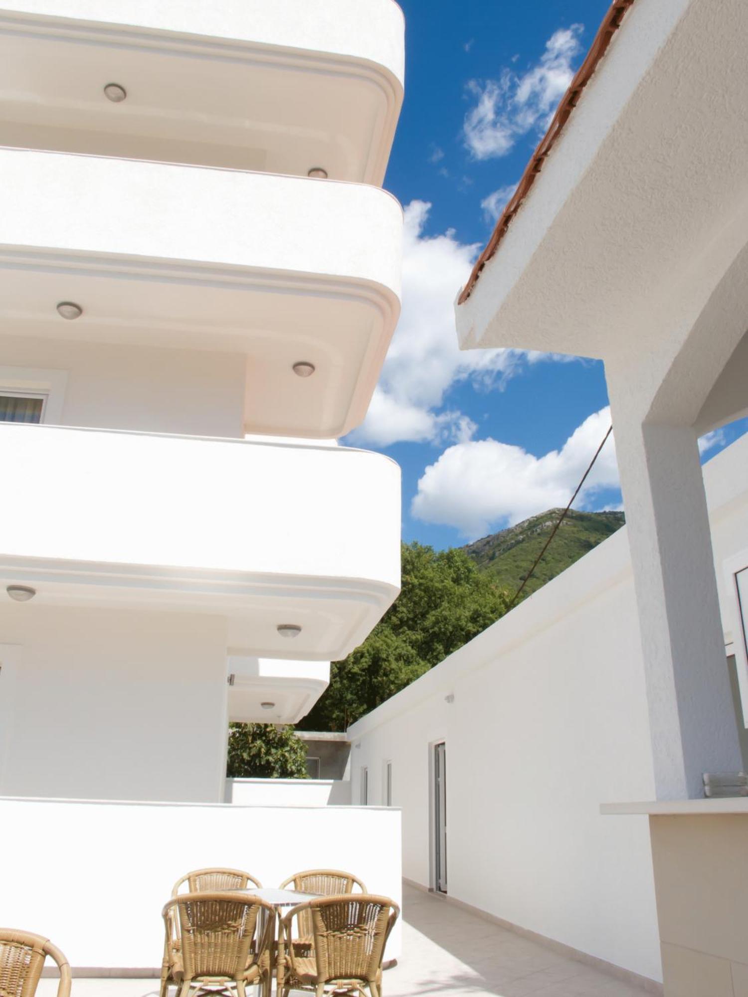 Bianca Apartments แฮร์เซ็ก-โนวี ภายนอก รูปภาพ