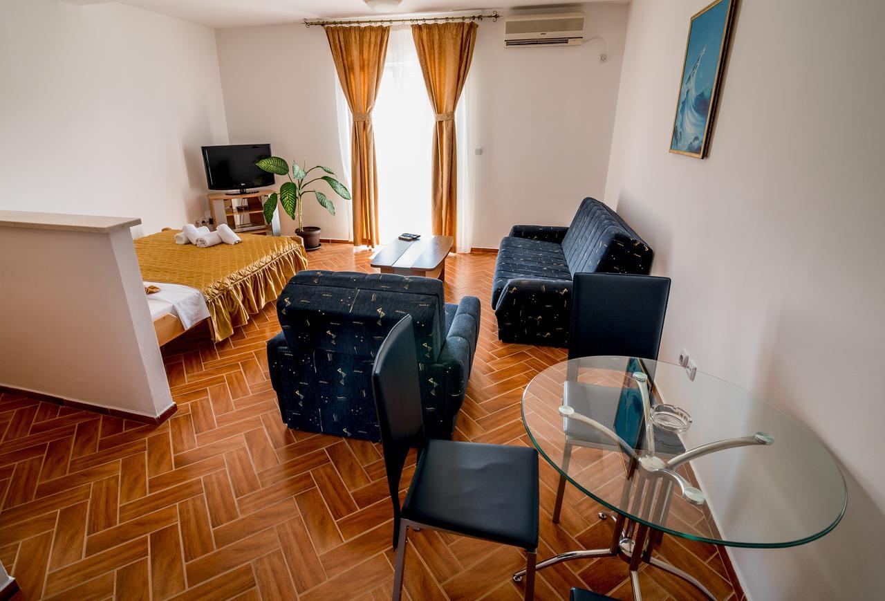 Bianca Apartments แฮร์เซ็ก-โนวี ภายนอก รูปภาพ